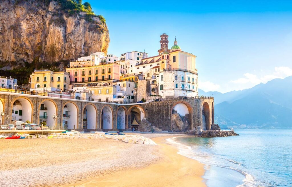 playa de La Costa de Amalfi en Italia